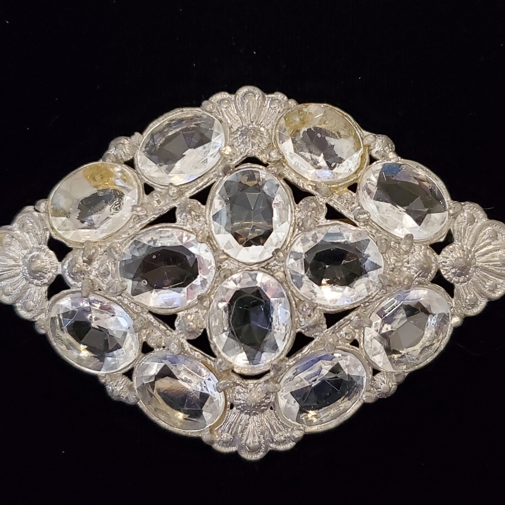Vintage Pretty Clear Diamond Brooch